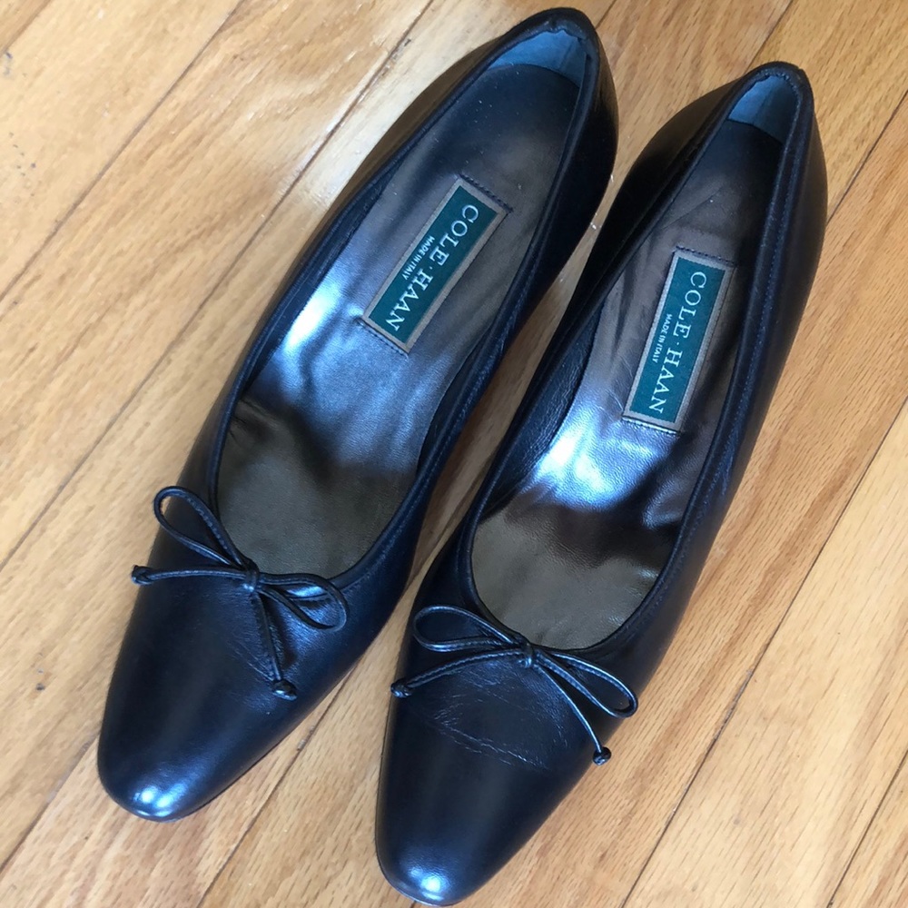 🦋Cole Haan pumps, made in Italy, with bow🦋